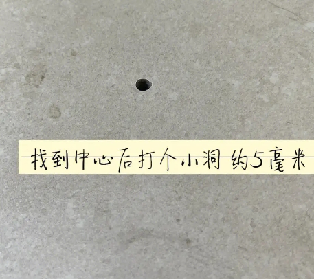 武隆瓷砖空鼓维修公司专业解答在瓷砖铺贴过程中，如果砂料搅拌不均匀，将会带来以下问题